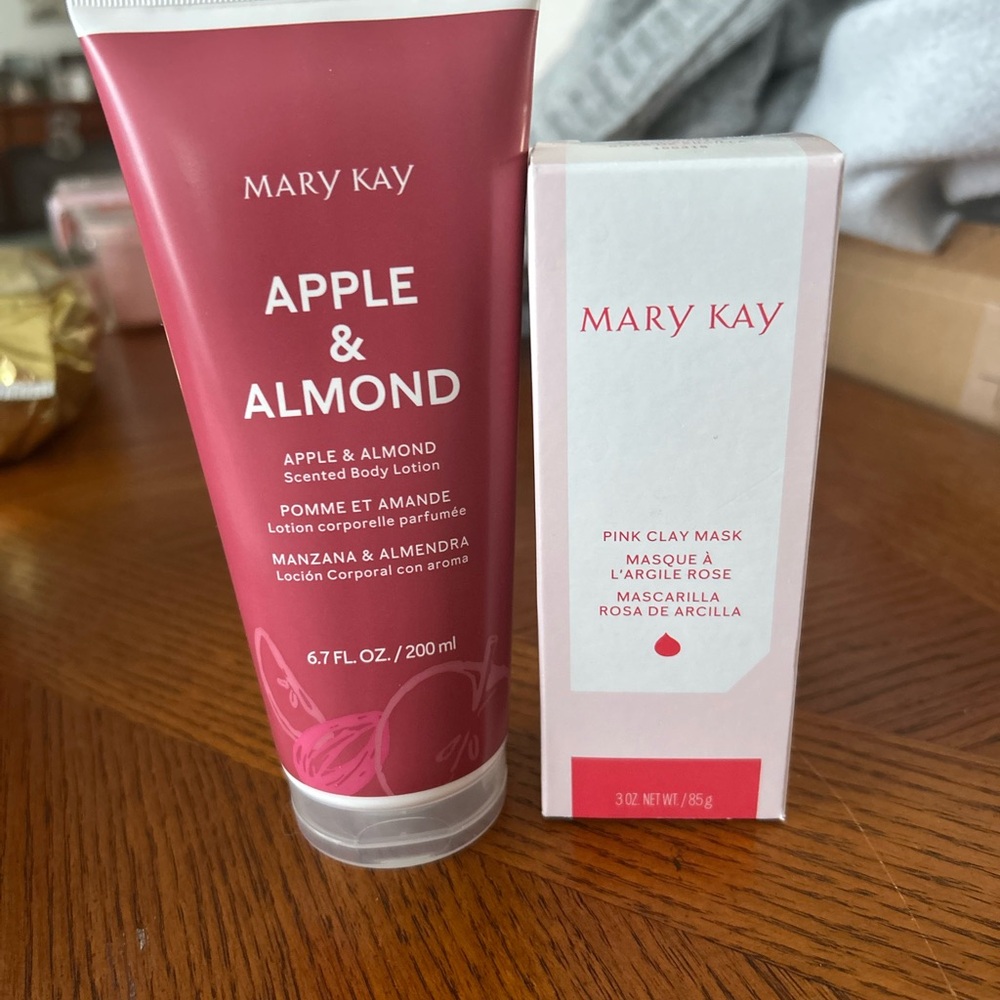 Mary Kay Apple & Almond Body Lotion and Pink Clay Mask Set